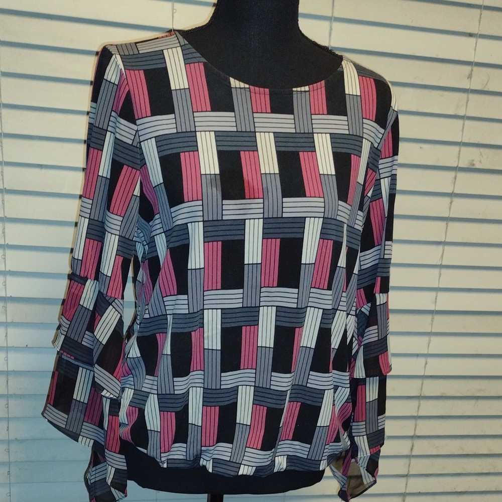 Alfani blouse with bell sleeves size S blk gray peach print.